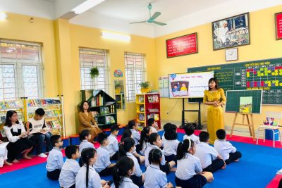 Trường Tiểu học Nguyễn Trãi rất vinh dự được đón các thầy cô giáo của Sở Giáo dục – Đào tạo, Phòng Giáo dục – Đào tạo các huyện và thành phố Nam Định và các thầy cô giáo trong toàn tỉnh về dự 2 tiết đọc thư viện của cô và trò nhà trường.