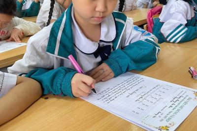 CHỮ ĐẸP LÀ TÍNH NẾT – CỦA CÔ GIỎI TRÒ NGOAN